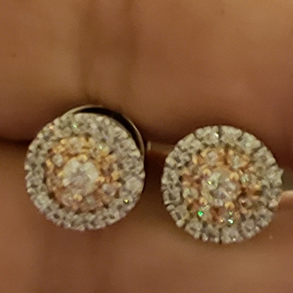 🎆TRADED! NOT FOR SALE! Genuine Diamond Earrings🎆 - Picture 4 of 8